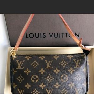 Louis Vuitton Monogram Pochette Accessories Bag